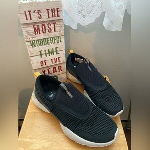 Sorel Black Slip-On Sneakers